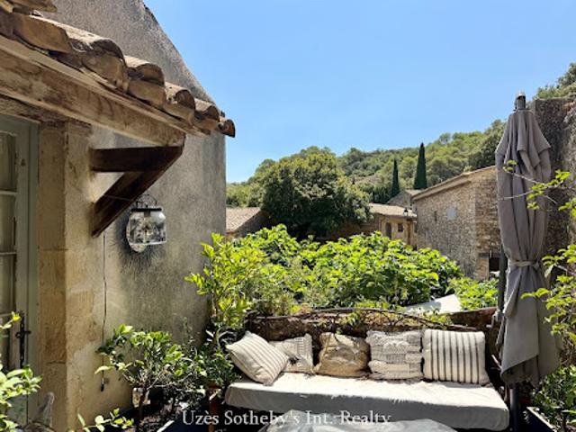 Maison avec jardin et terrasse