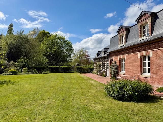 Maison avec jardin et terrasse