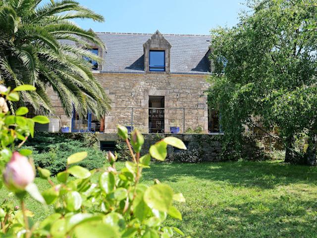 Maison avec jardin et terrasse