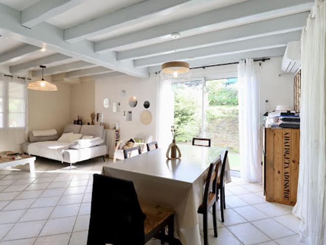 Maison avec jardin et terrasse