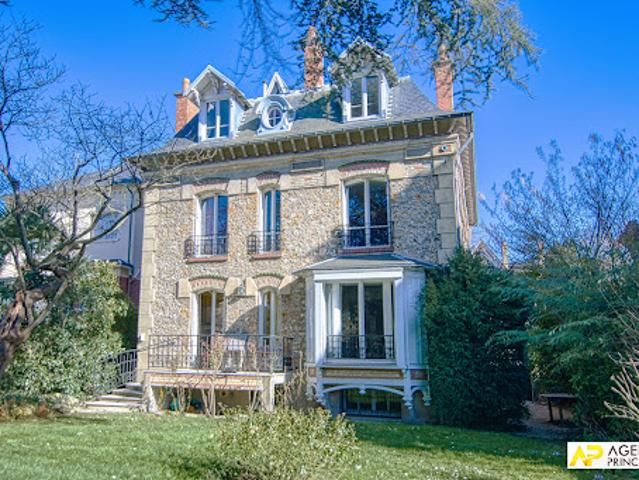 Maison avec jardin et terrasse
