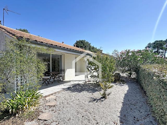 Maison avec jardin et terrasse