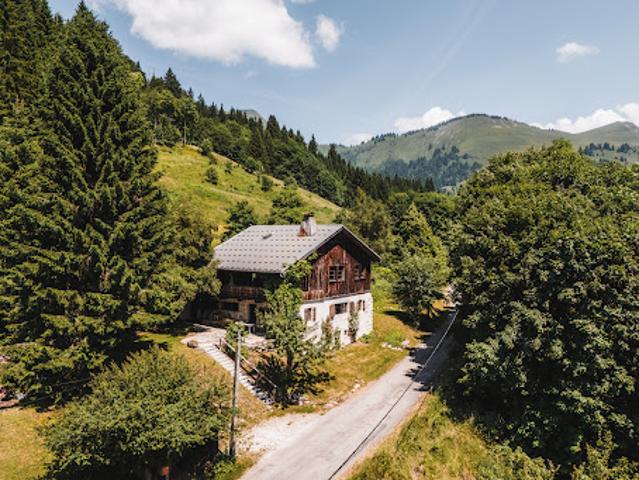 Maison avec jardin et terrasse