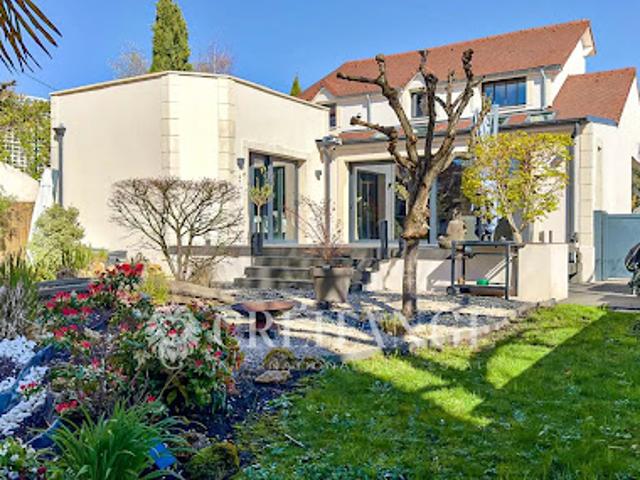 Maison avec jardin et terrasse