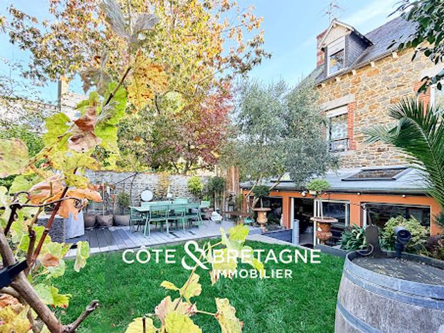 Maison avec jardin et terrasse