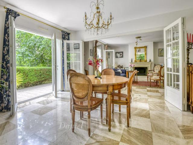 Maison avec jardin et terrasse