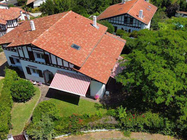 Maison avec jardin et terrasse