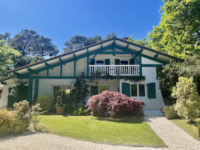 Maison avec jardin et terrasse