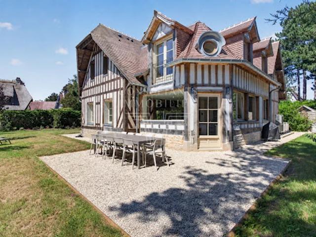 Maison avec jardin et terrasse