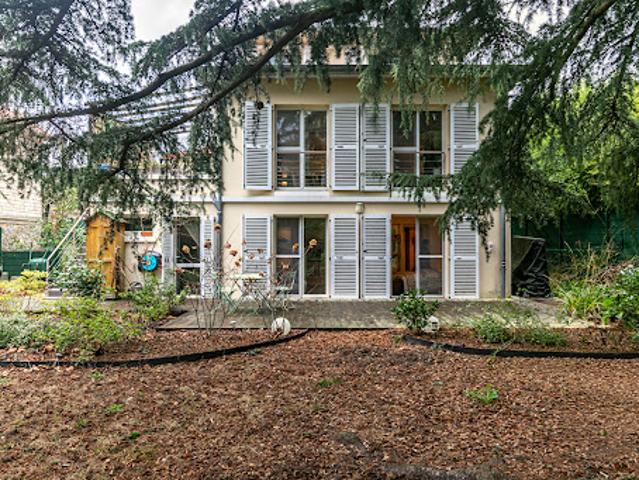 Maison avec jardin et terrasse