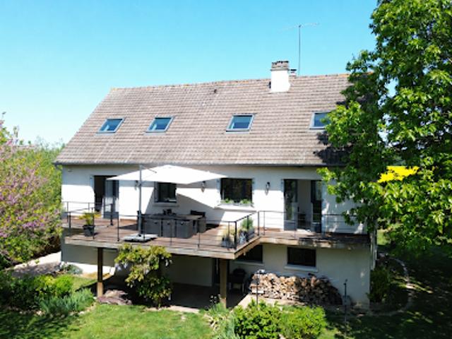 Maison avec jardin et terrasse