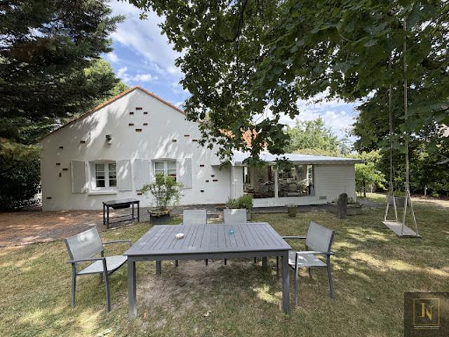Maison avec jardin et terrasse
