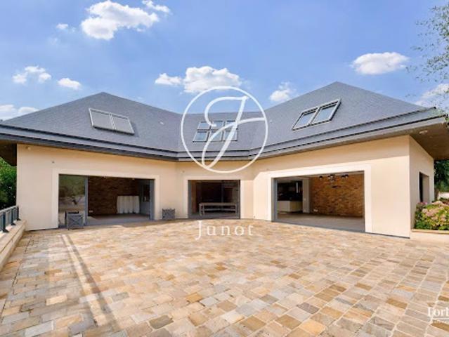 Maison avec jardin et terrasse