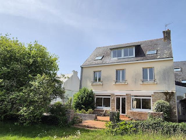 Maison avec jardin et terrasse