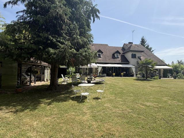 Maison avec jardin et terrasse