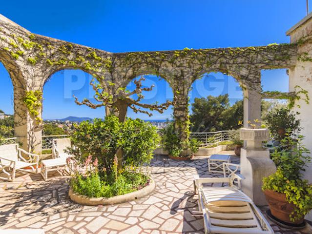 Maison avec jardin et terrasse