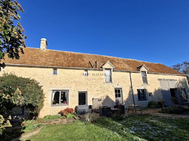 Maison avec jardin et terrasse