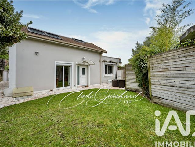 Maison avec jardin et terrasse