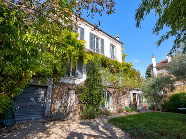 Maison avec jardin et terrasse