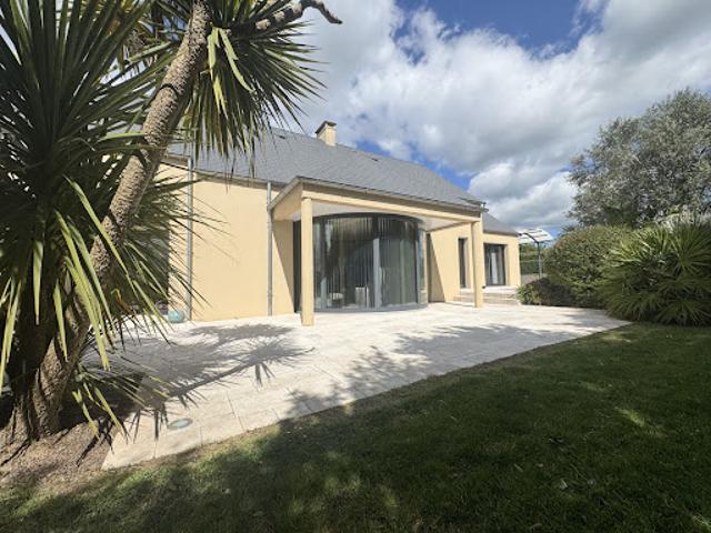 Maison avec jardin et terrasse