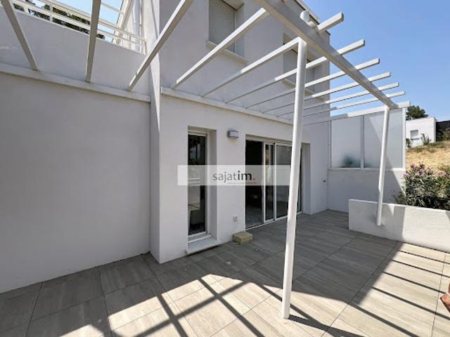 Maison avec jardin et terrasse
