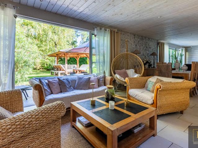 Maison avec jardin et terrasse