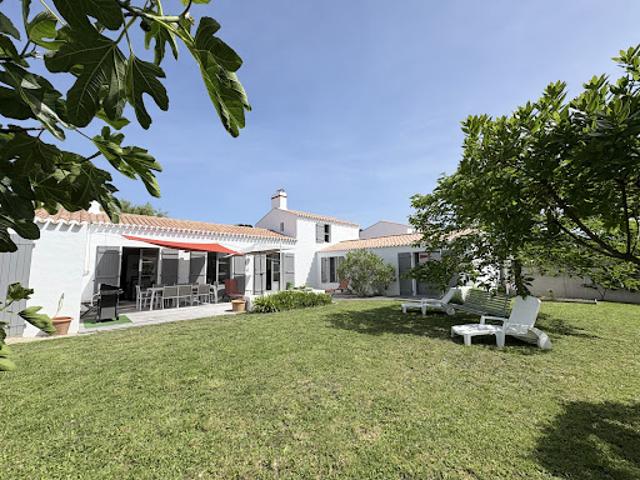 Maison avec jardin et terrasse