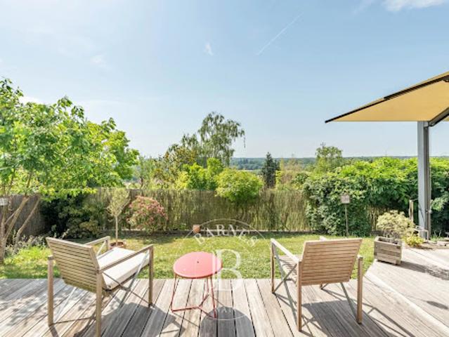 Maison avec jardin et terrasse