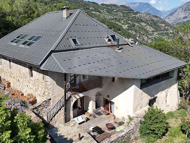 Maison avec jardin et terrasse