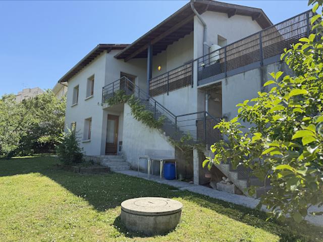 Maison avec jardin et terrasse