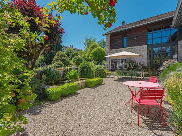 Maison avec jardin et terrasse