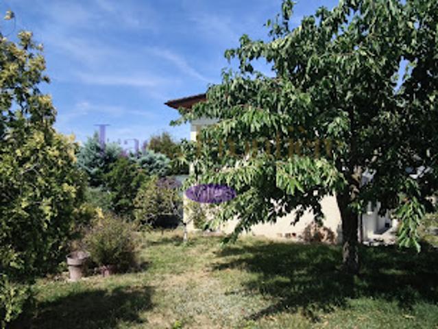 Maison avec jardin et terrasse