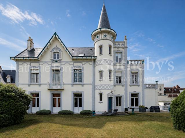 Maison avec jardin et terrasse