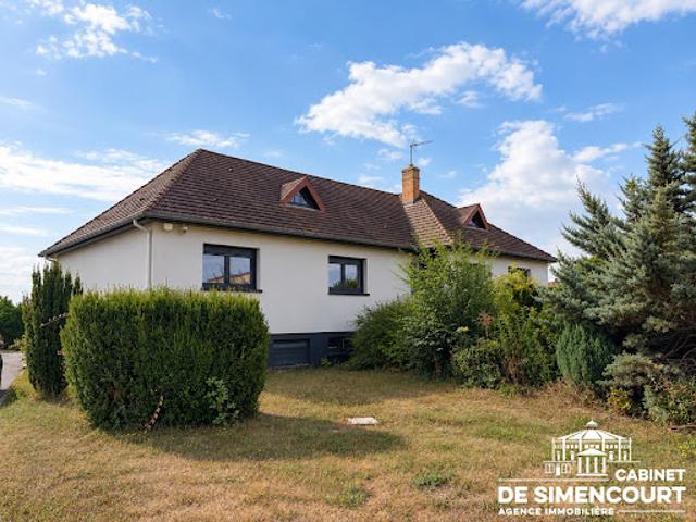 Maison avec jardin et terrasse