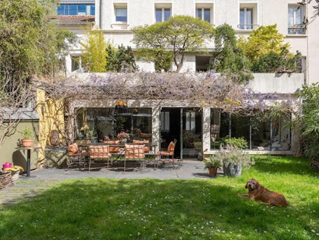 Maison avec jardin et terrasse