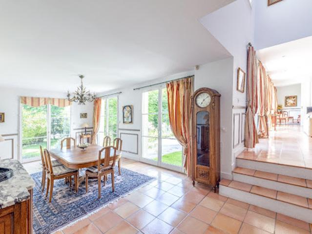 Maison avec jardin et terrasse
