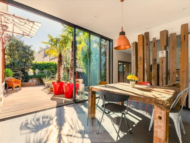 Maison avec jardin et terrasse