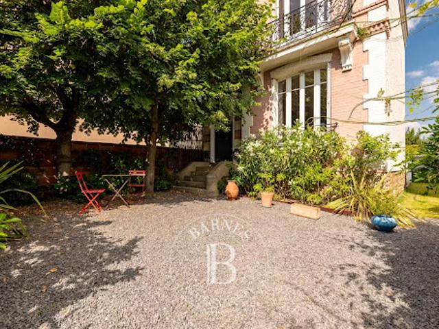 Maison avec jardin et terrasse