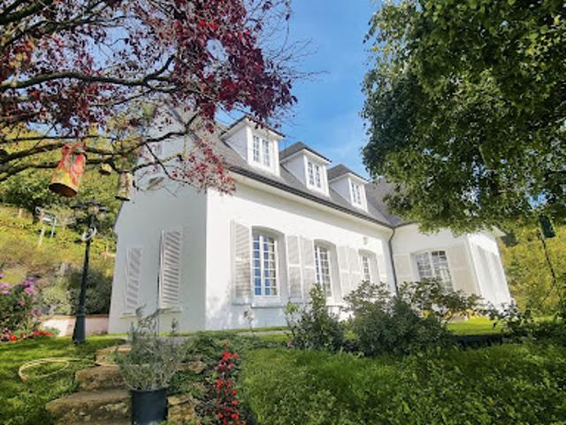 Maison avec jardin et terrasse