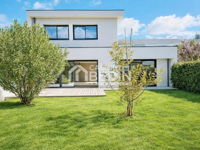 Maison avec jardin et terrasse