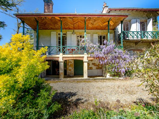 Maison avec jardin et terrasse