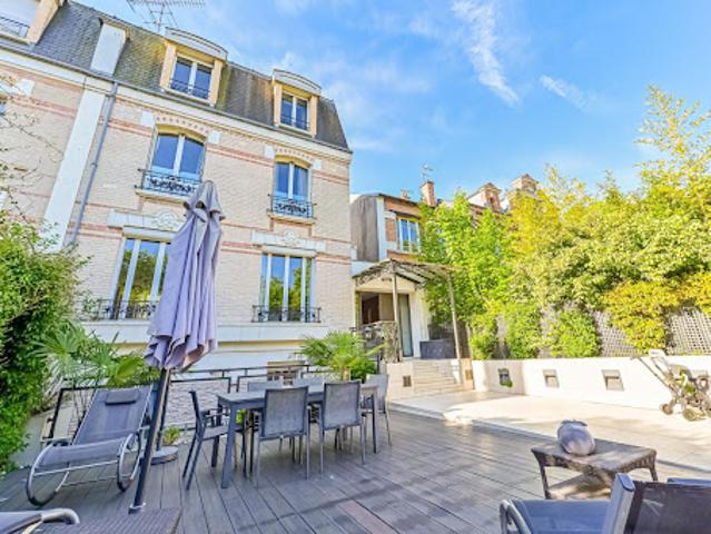 Maison avec jardin et terrasse