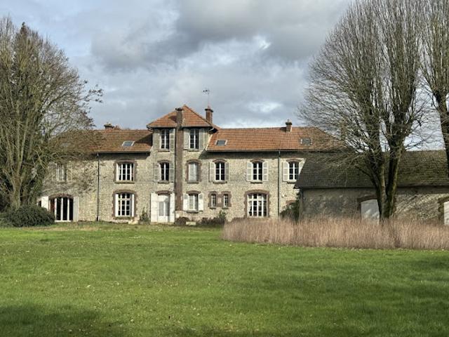 Maison avec jardin et terrasse