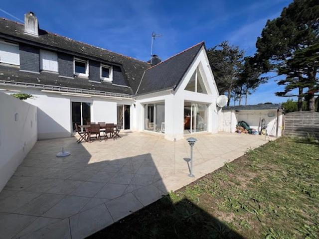 Maison avec jardin et terrasse