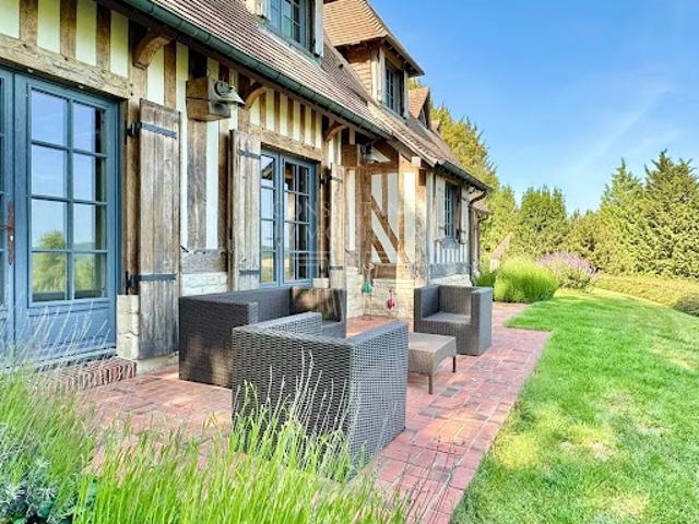 Maison avec jardin et terrasse
