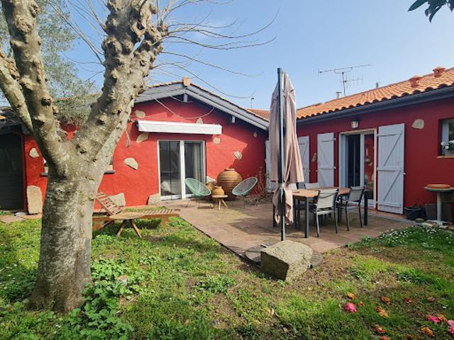 Maison avec jardin et terrasse