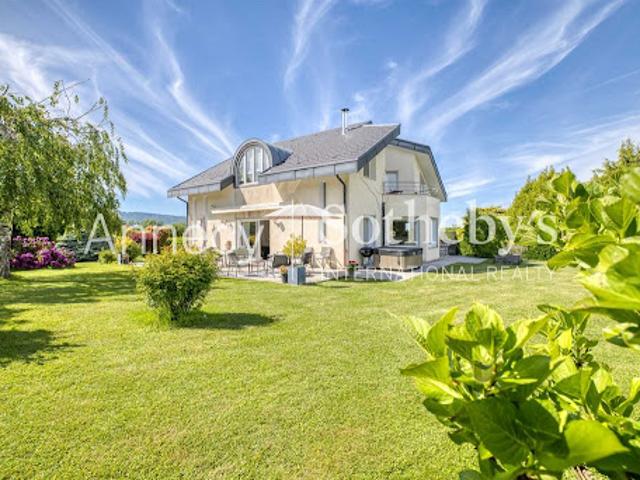 Maison avec jardin et terrasse