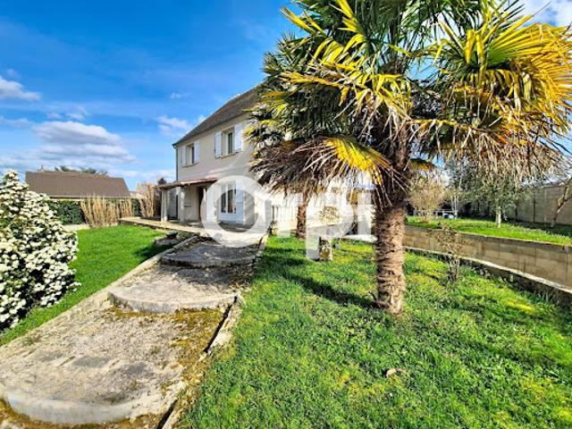 Maison avec jardin et terrasse