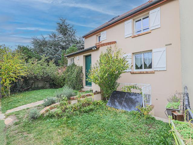 Maison avec jardin et terrasse