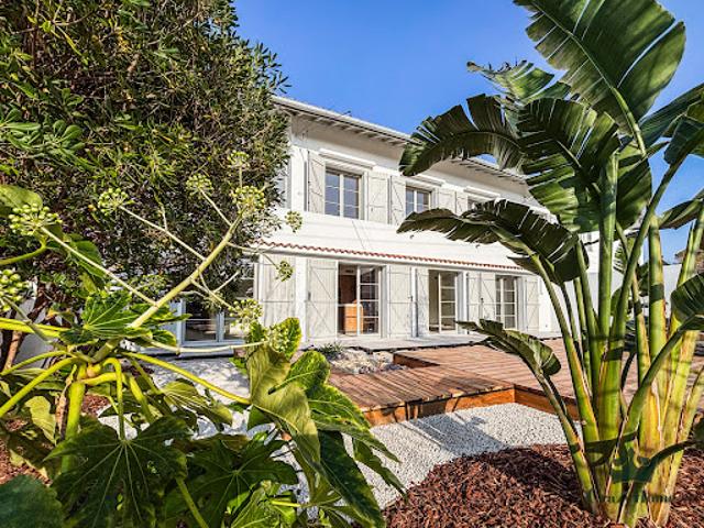 Maison avec jardin et terrasse